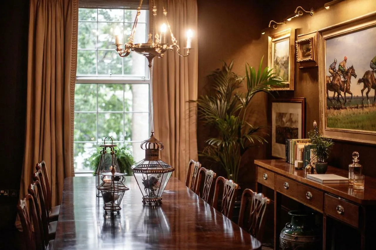 Pembroke Townhouse Otel Dublin 4*,